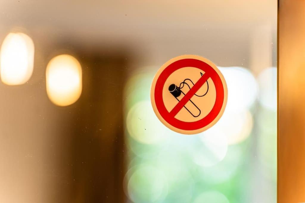Black Mirror Inkl Wlan, Parkplatz デトモルト エクステリア 写真