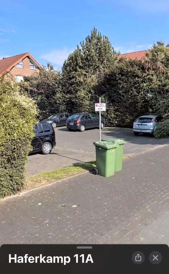Black Mirror Inkl Wlan, Parkplatz デトモルト エクステリア 写真